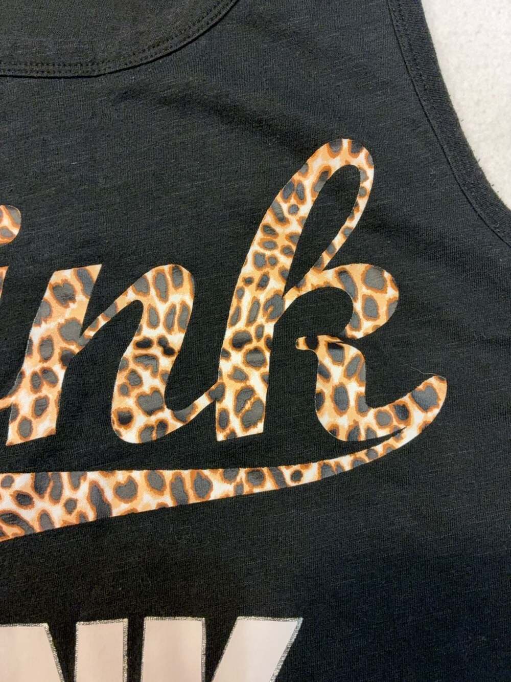 Victoria's Secret PINK Black Leopard Graphic Tank Top Size Medium - Picture 4 of 8